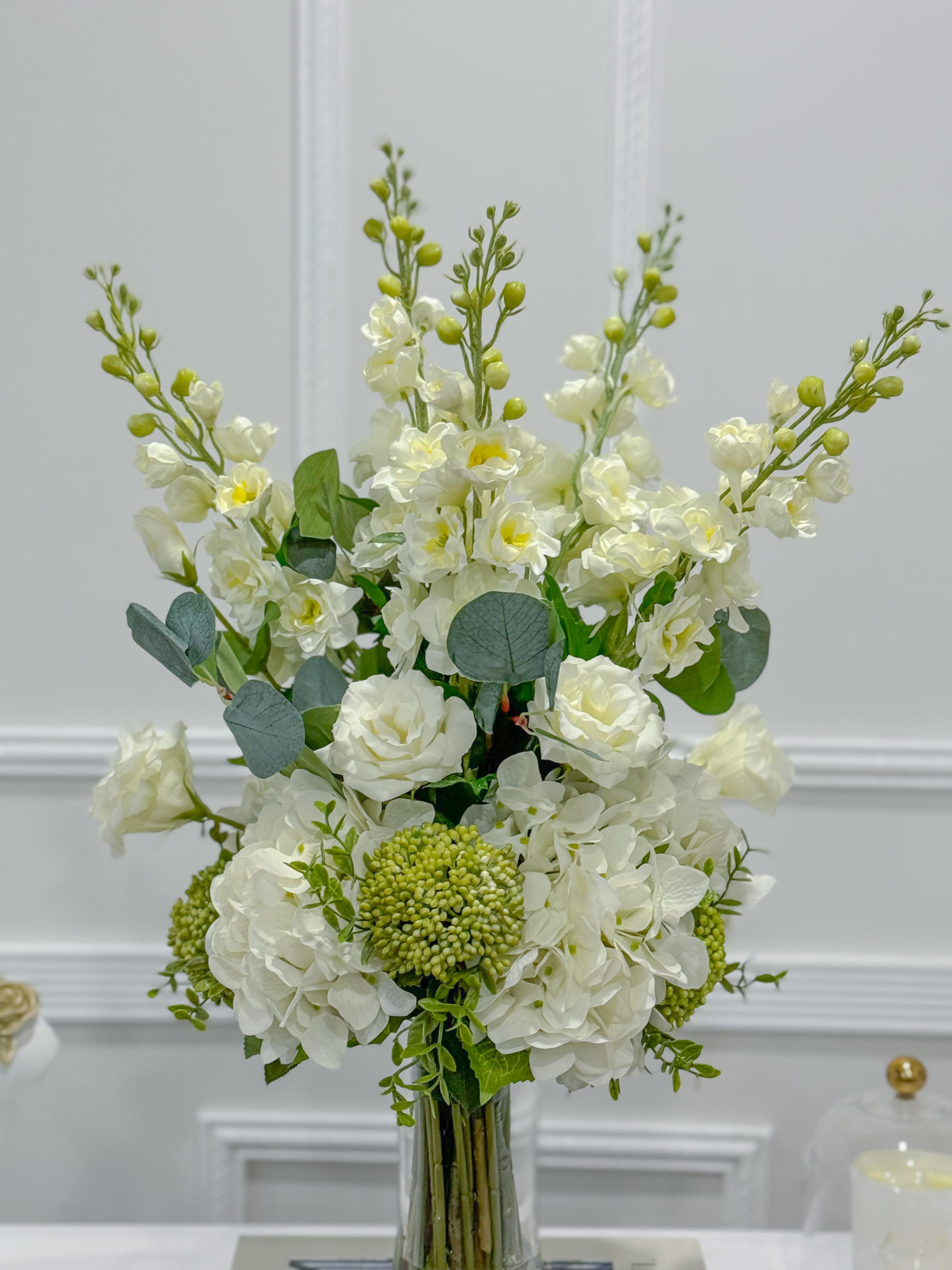 Tall Luxurious Hydrangea, Lisianthus & Snapdragon Arrangement in Glass Vase
