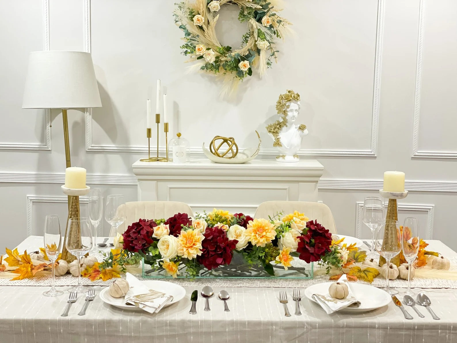 Elegant Velvet Red Decor Modern Long Table Dahlia Centerpiece In Glass Vase