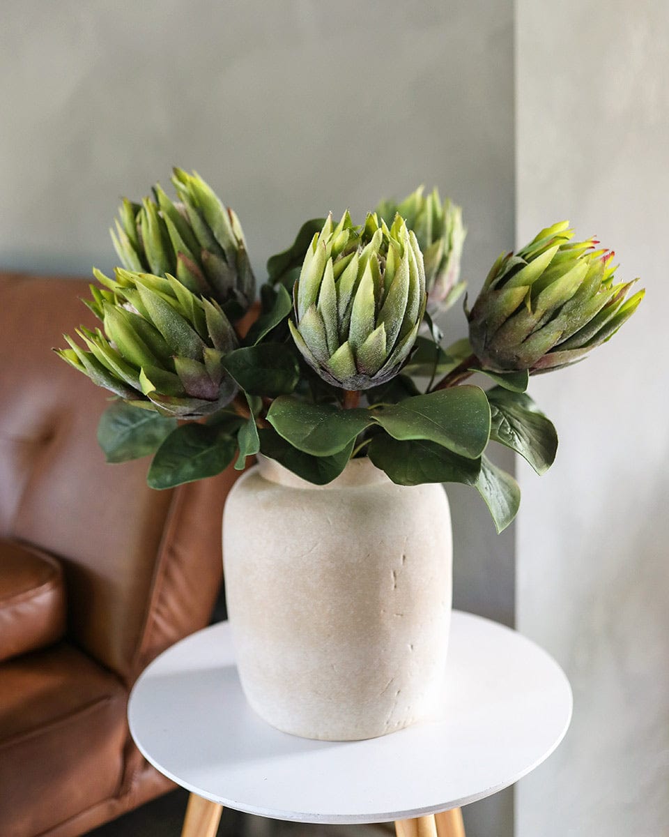 Green King Protea 23.5" - 2