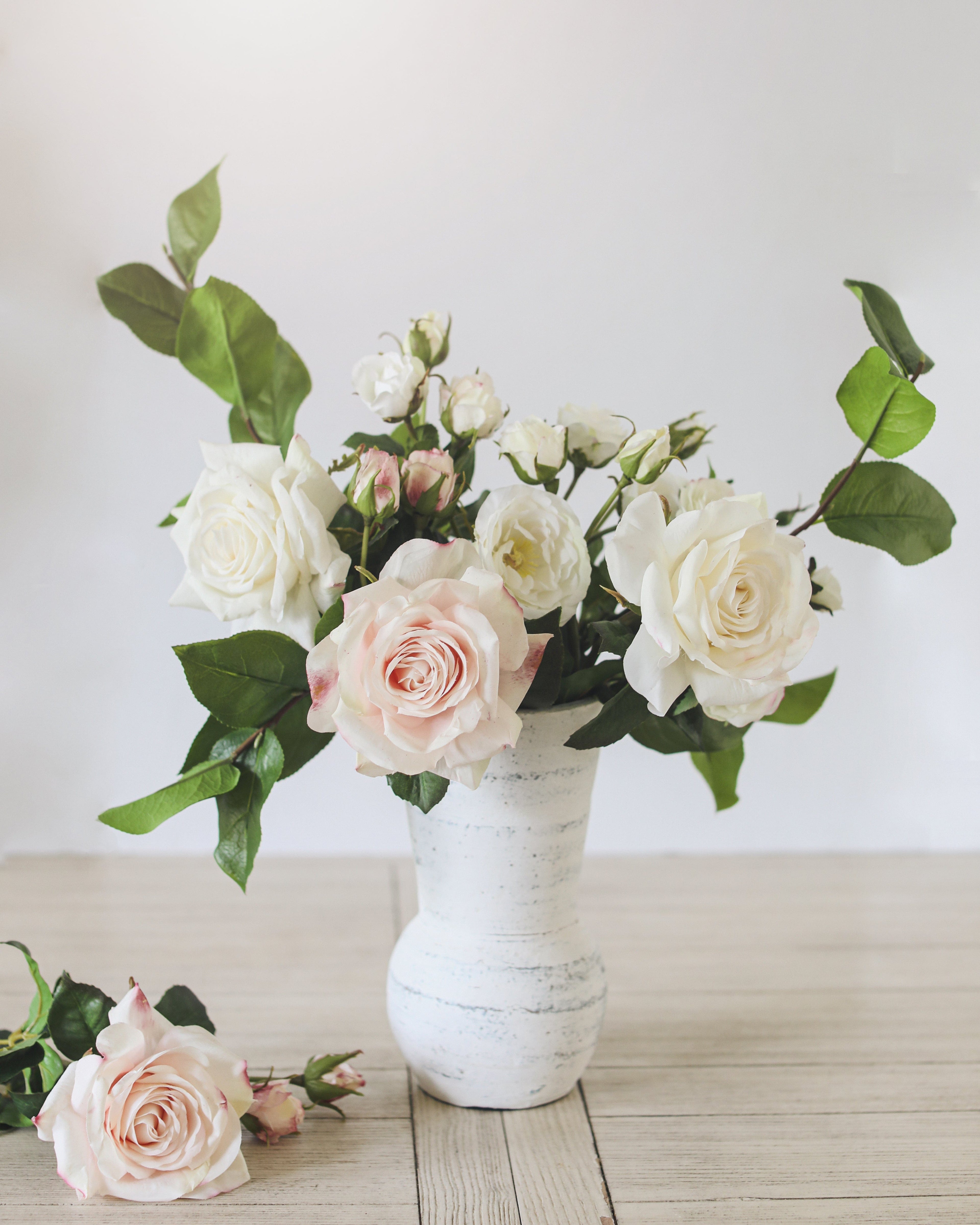 Real Touch Prestige White Rose 22” - 6