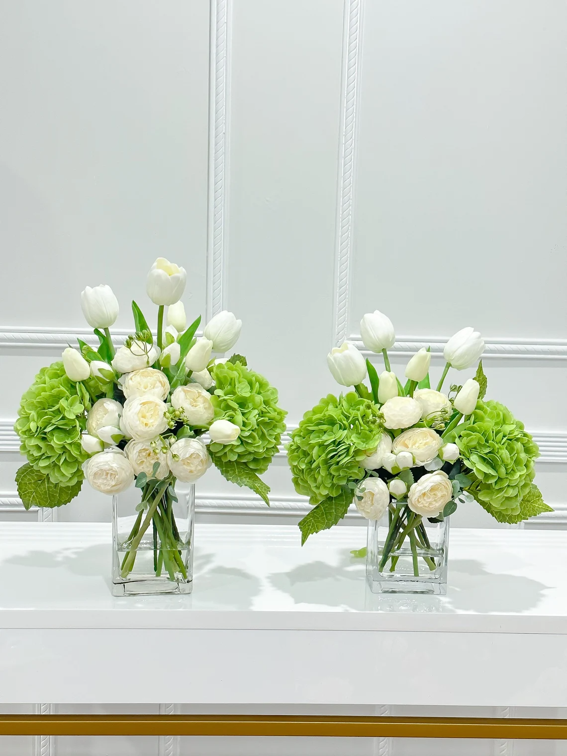 14-in Real Touch Hydrangea Peony Tulip Centerpiece in Glass Vase