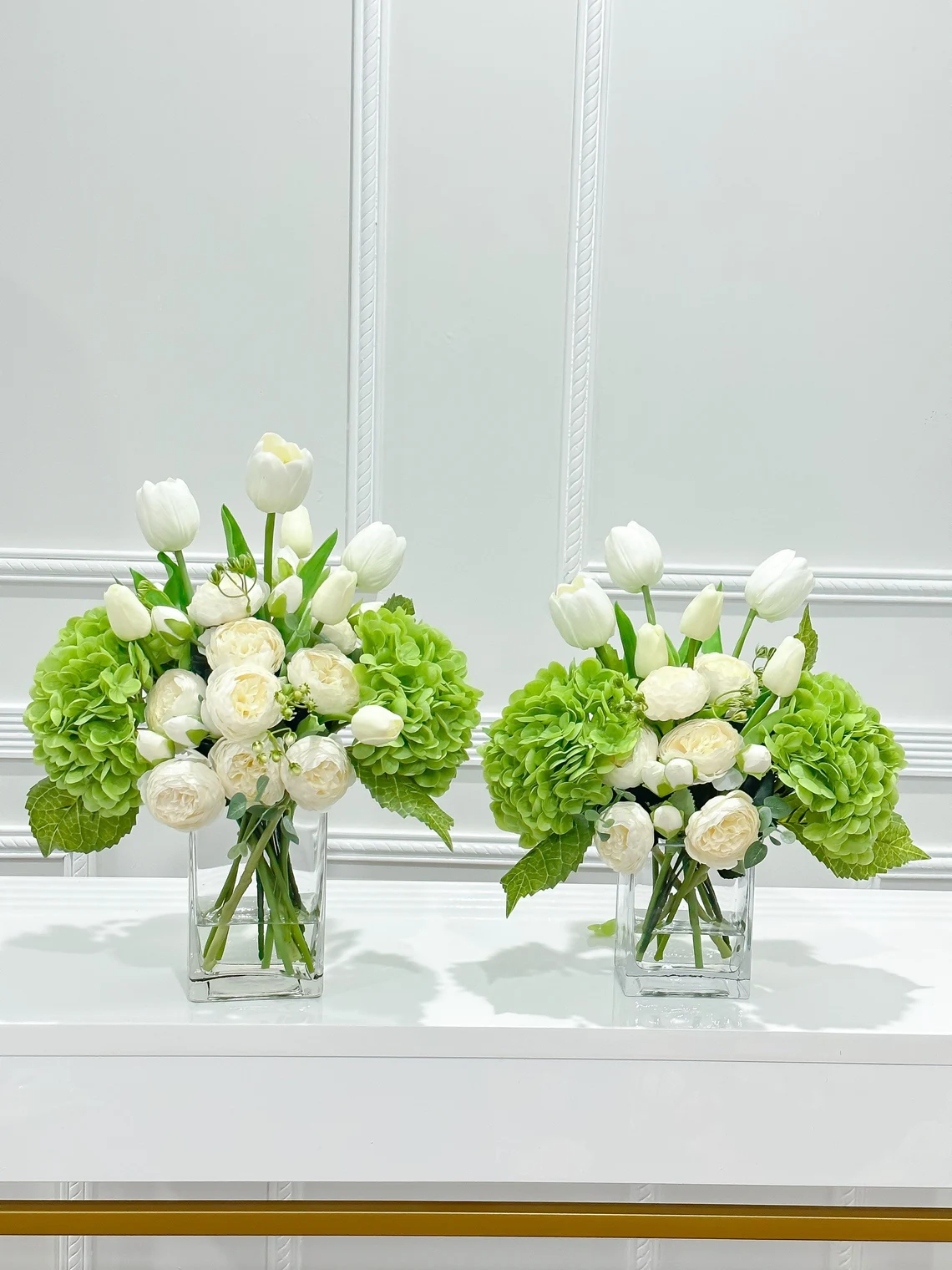 14-in Real Touch Hydrangea Peony Tulip Centerpiece in Glass Vase - Flovery