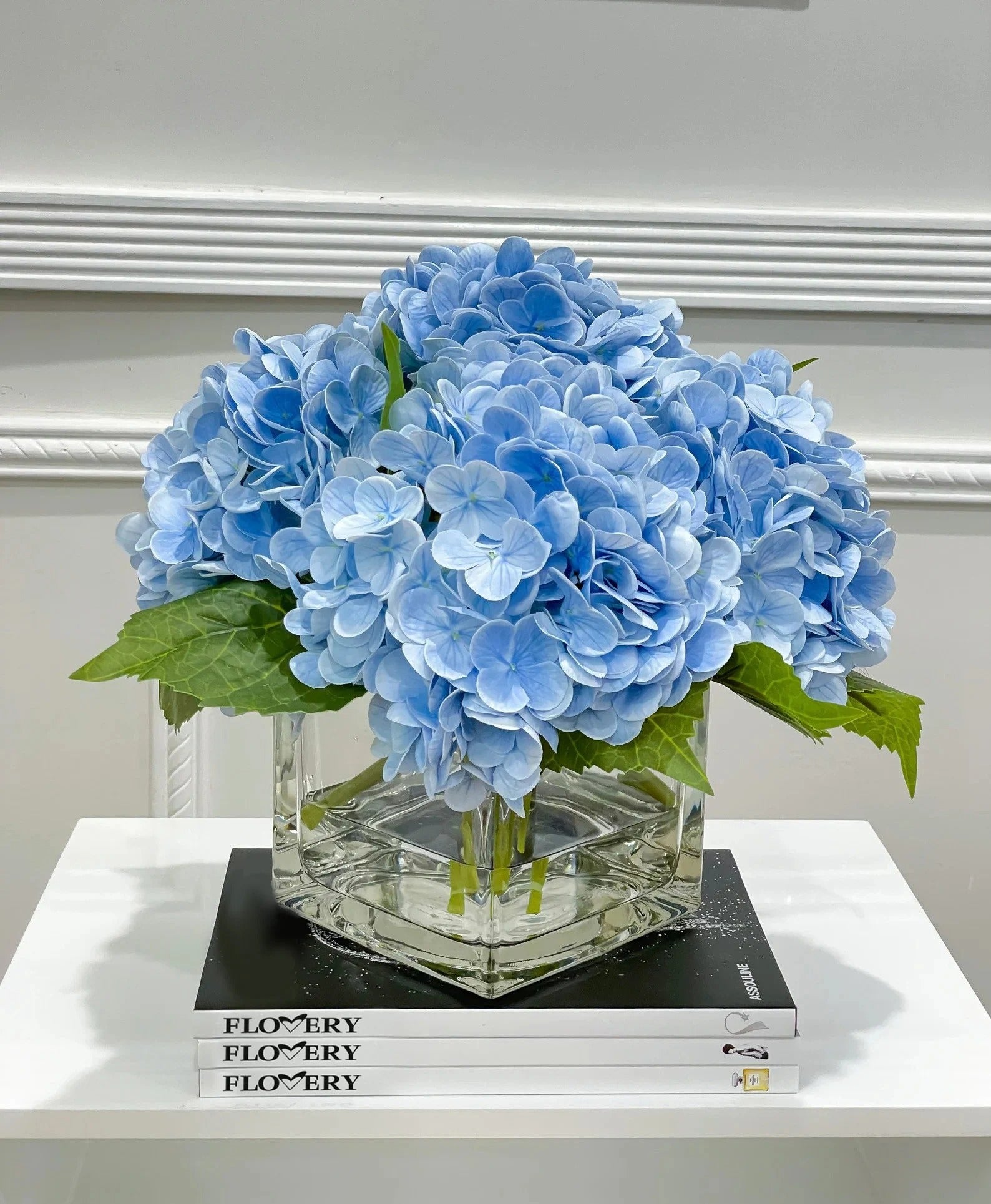 Real Touch Hydrangea Large Arrangement In Glass Vase - Flovery