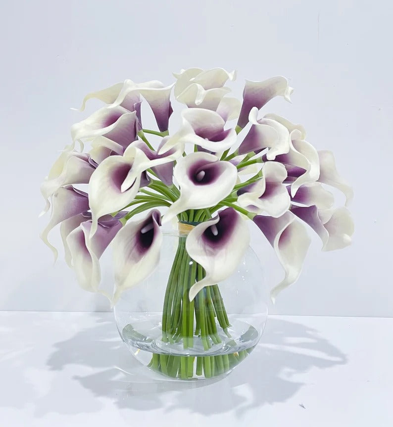Real Touch Calla Lily Centerpiece in Glass Vase - Flovery