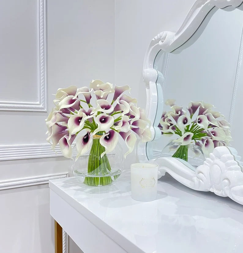 Real Touch Calla Lily Centerpiece in Glass Vase - Flovery