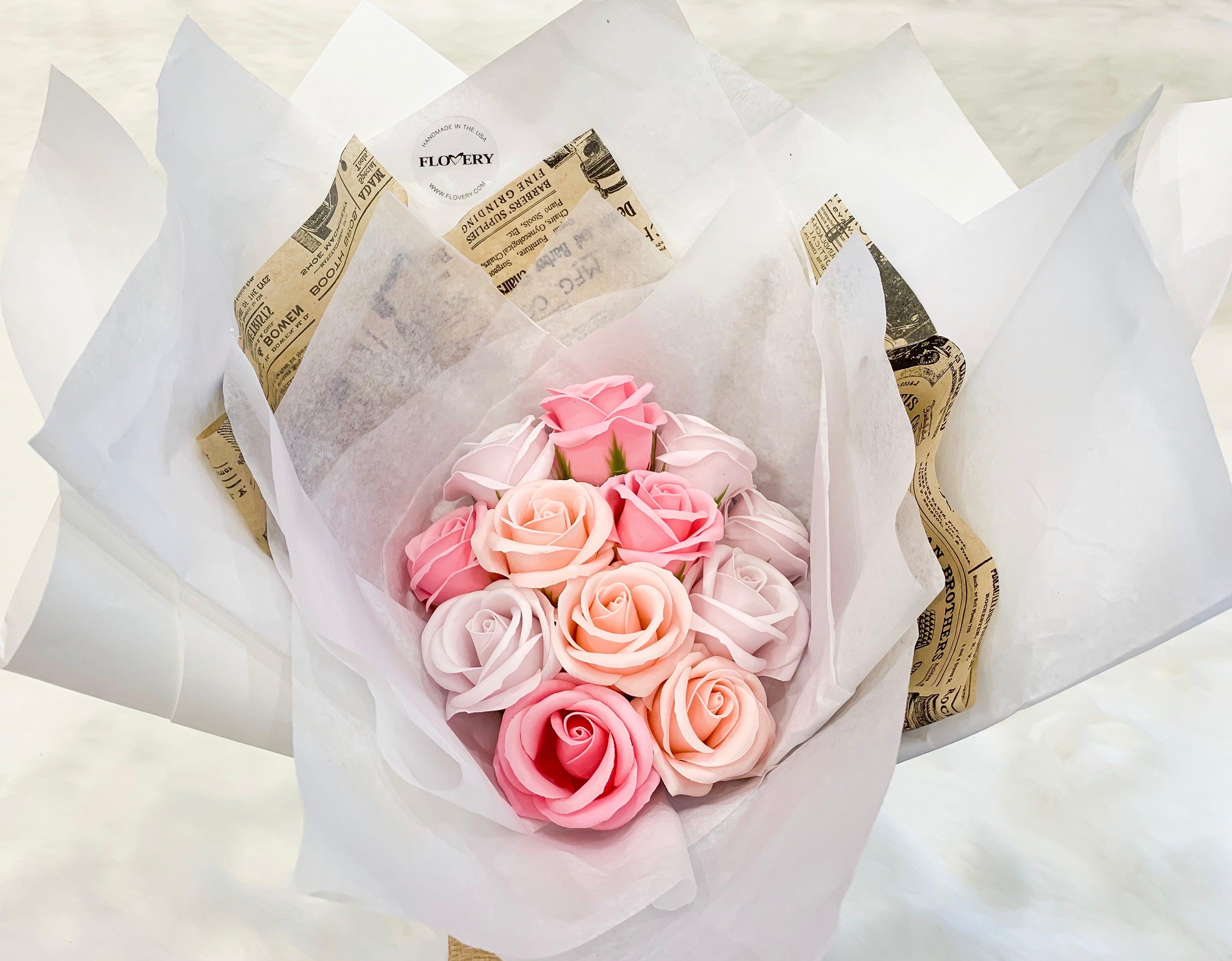 Flovery’s Scented Soap Rose Bouquet Secondary image