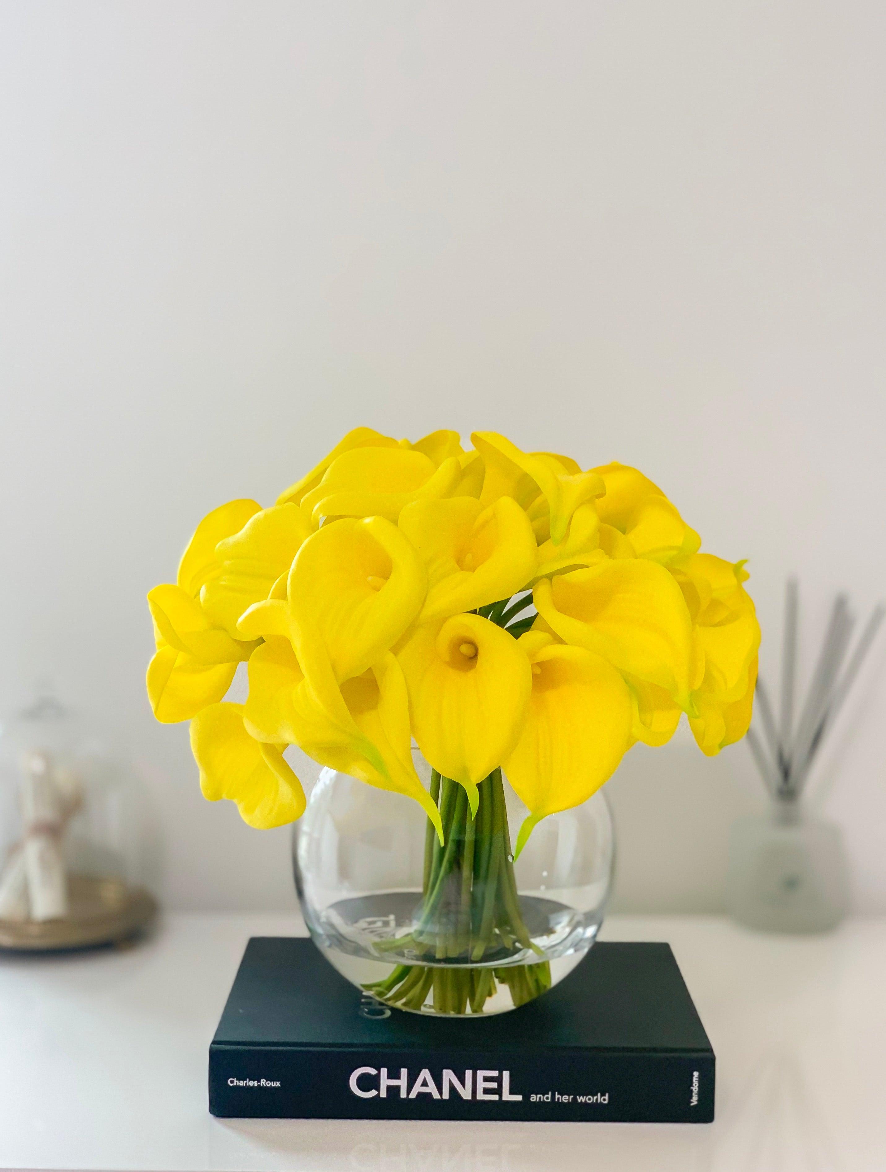 Large Yellow Calla Lily Real Touch Arrangement-Calla Lily/Lilies-Real Touch Flowers-Floral Arrangement-Faux Calla Lily-Yellow Centerpieces - Flovery Main image