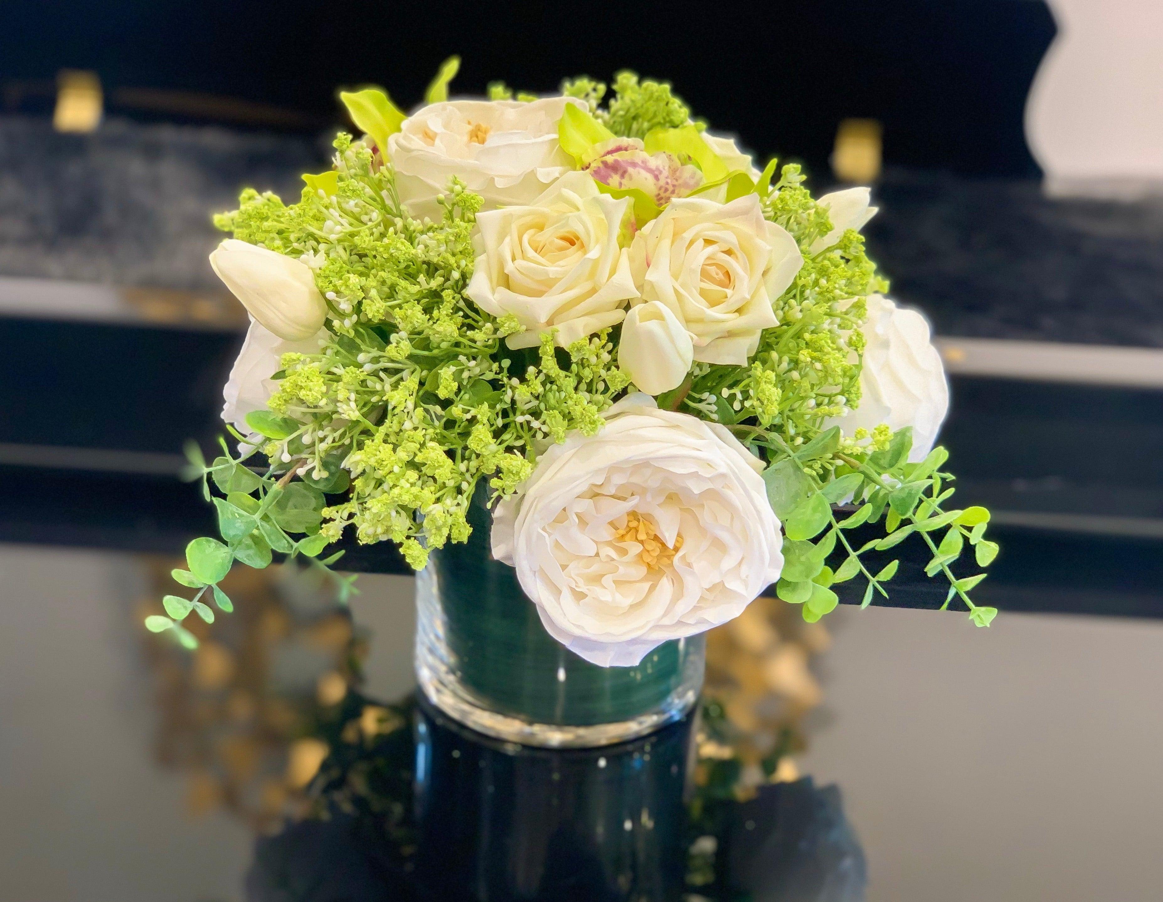 Real Touch Austin Rose Garden Arrangement Secondary image