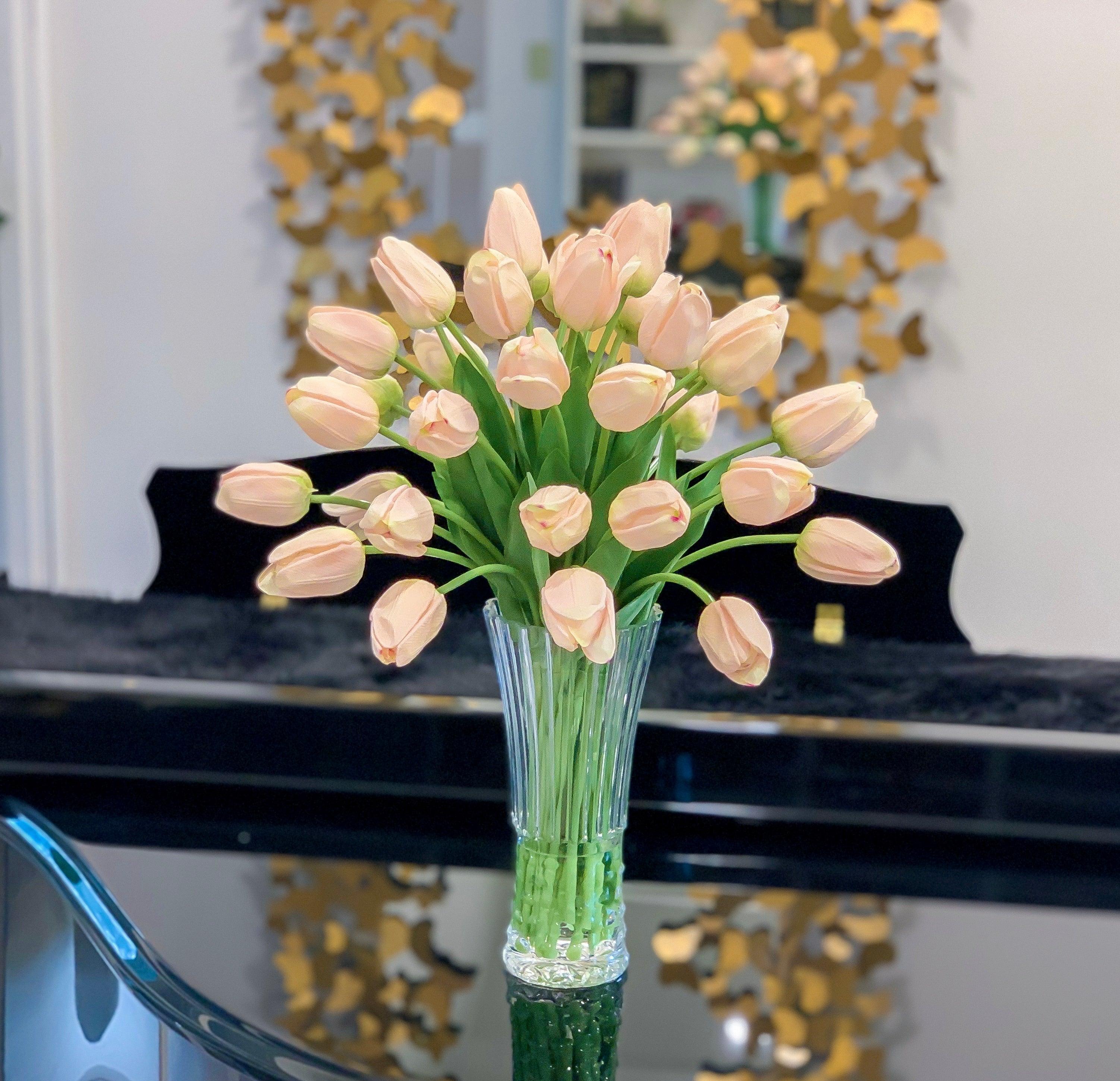 Large Centerpiece Tulip - Spring Flowers Arrangement - Flovery Main image